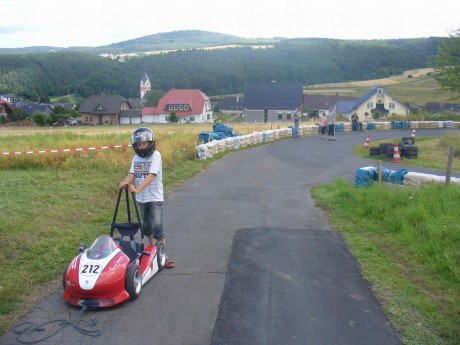 kára ještě v plném lesku po technické přejímce