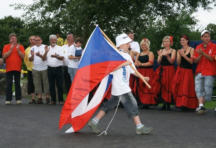 18. a jde se na bednu.jpg